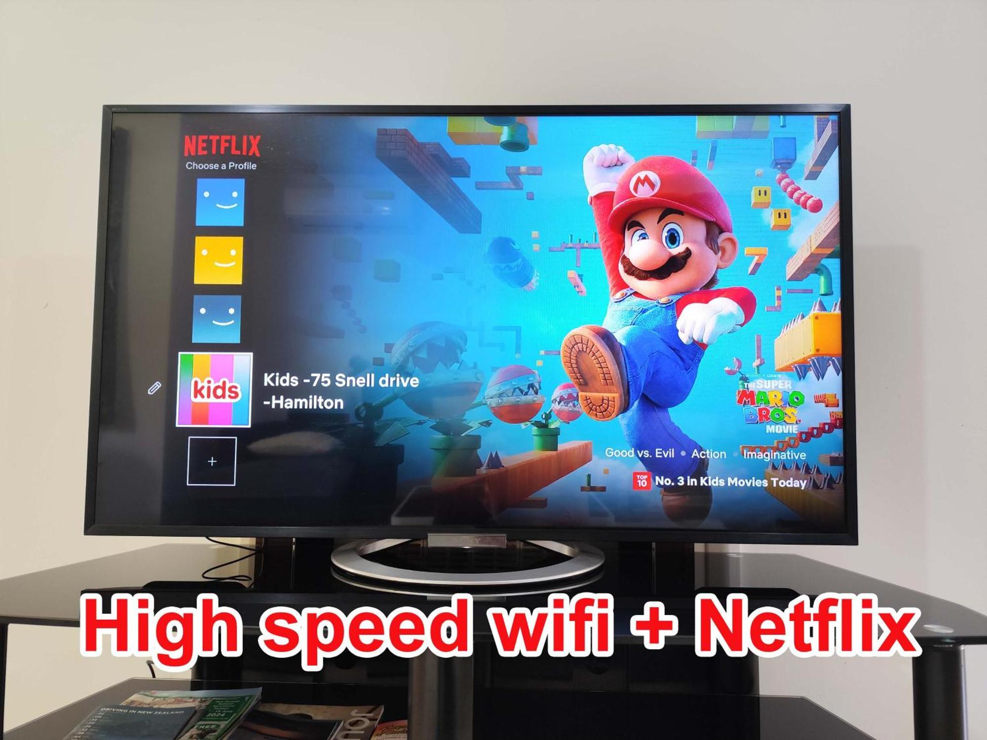 3-Bedroom House-Big Yard- Netflix Hamilton Exteriör bild
